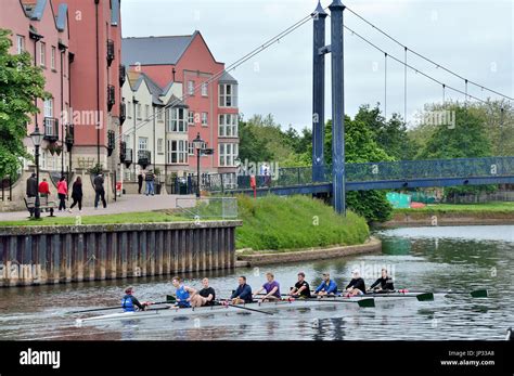 Team of oarsmen .